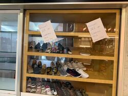 Holland Road Shopping Centre (D10), Retail #572109901